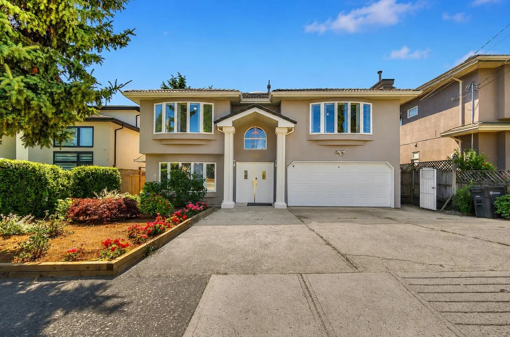 House for sale at 7922 16 Avenue Burnaby British Columbia - MLS: R3146276