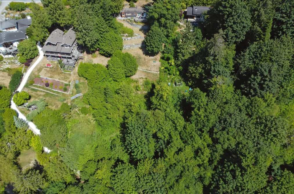 7949 REDROOFFS ROAD, Halfmoon Bay BC V7Z 1C6, Halfmoon Bay BC — Residential for Sale - Photo 2