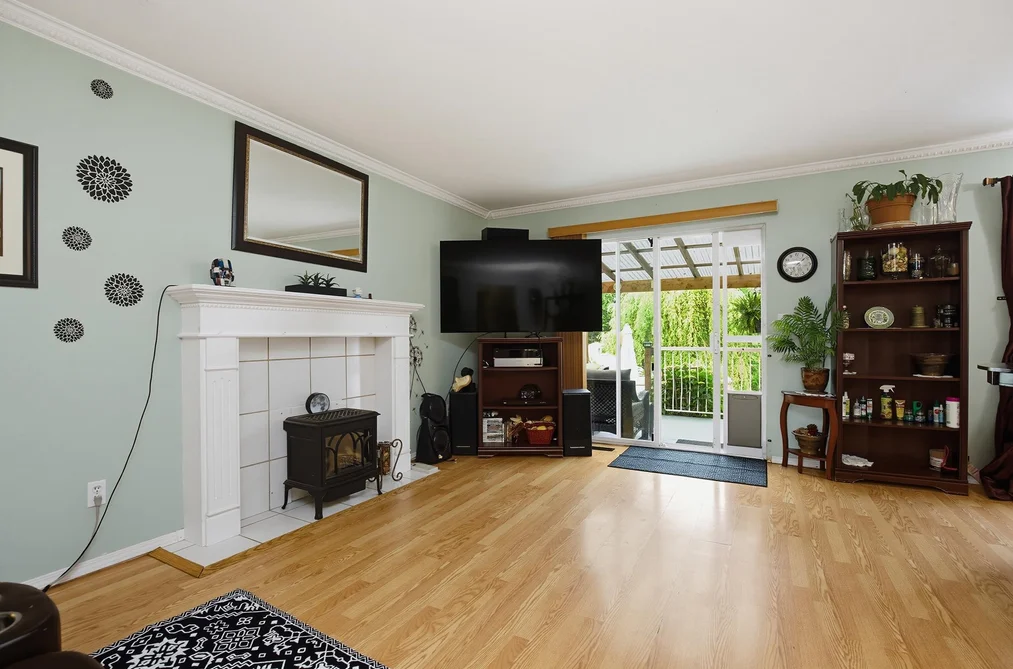 7957 BURDOCK STREET, Mission BC V2V 4Y5, Mission BC — Residential for Sale — Photo 6 of 40