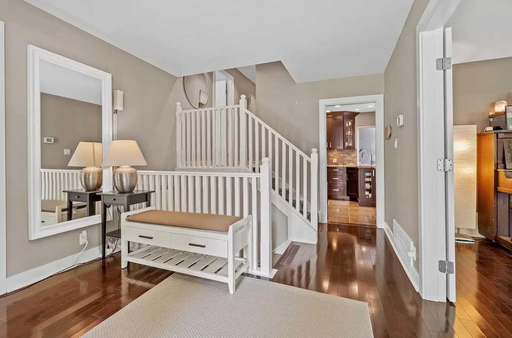 7965 BURNFIELD CRESCENT, Burnaby, BC — Residential for Sale — Photo 10 of 36