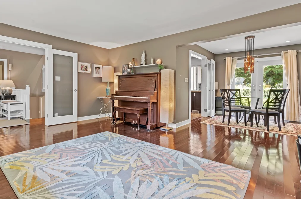7965 BURNFIELD CRESCENT, Burnaby, BC — Residential for Sale — Photo 6 of 36
