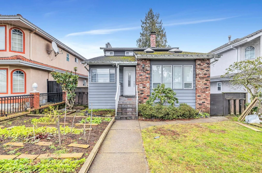 House for sale at 7996 Prince Edward Street Vancouver British Columbia - MLS: R3103623