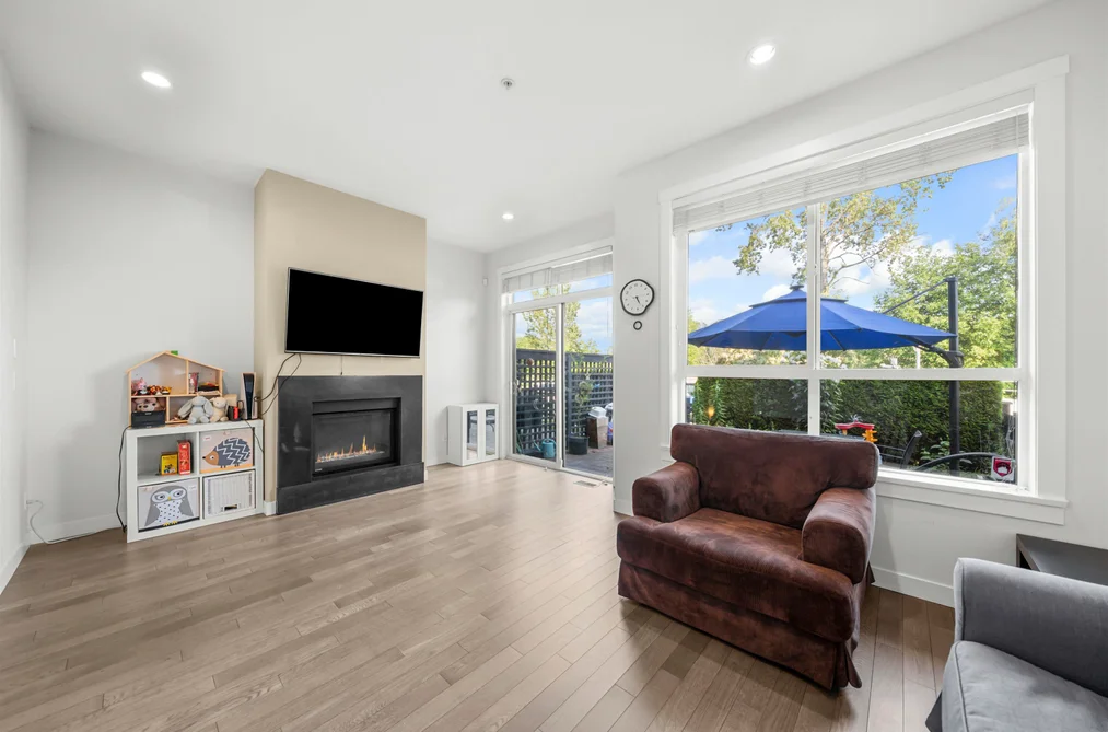 8 100 WOOD STREET, New Westminster BC V3M 0H6, New Westminster BC — Residential for Sale - Photo 4