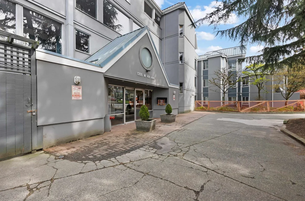 8 1355 W 4TH AVENUE, Vancouver BC V6H 3Y8, Vancouver BC — Residential for Sale - Photo 2