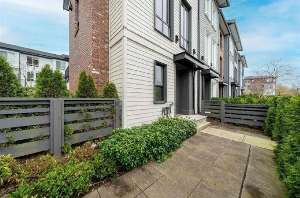 Townhouse for sale at 8 15828 27 Avenue White Rock British Columbia - MLS: R3115809