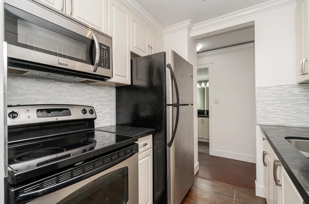 Condo for sale at 8 1850 E Southmere Crescent Surrey British Columbia - MLS: R3095165
