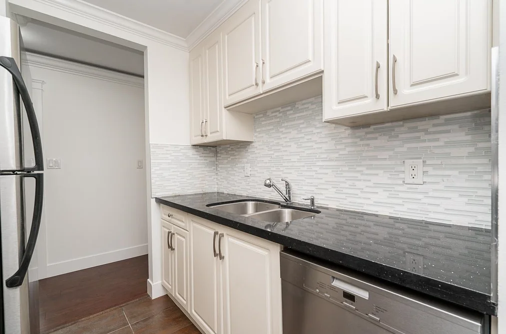 8 1850 E SOUTHMERE CRESCENT, Surrey BC V4A 6Y6, Surrey BC — Residential for Sale - Photo 3