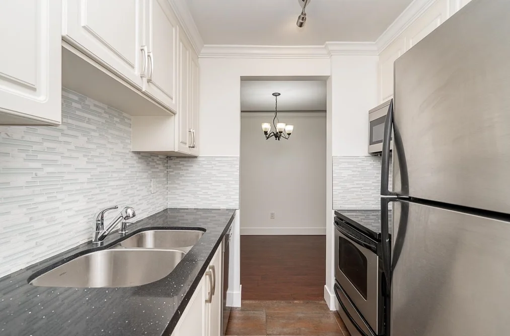 8 1850 E SOUTHMERE CRESCENT, Surrey BC V4A 6Y6, Surrey BC — Residential for Sale - Photo 4