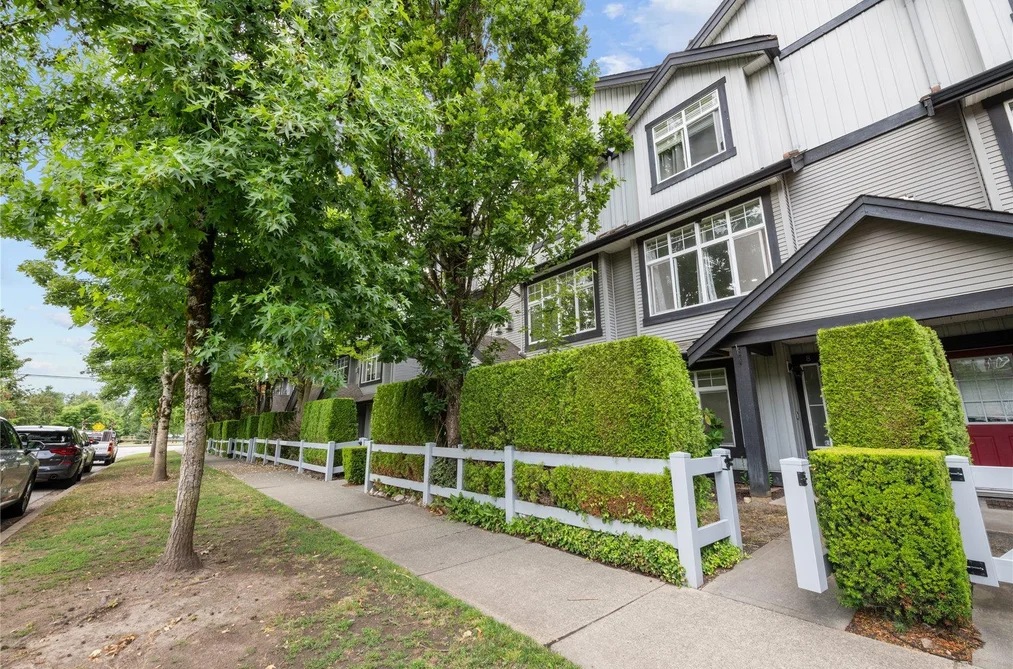 Townhouse for sale at 8 18839 69 Avenue Surrey British Columbia - MLS: R3143153