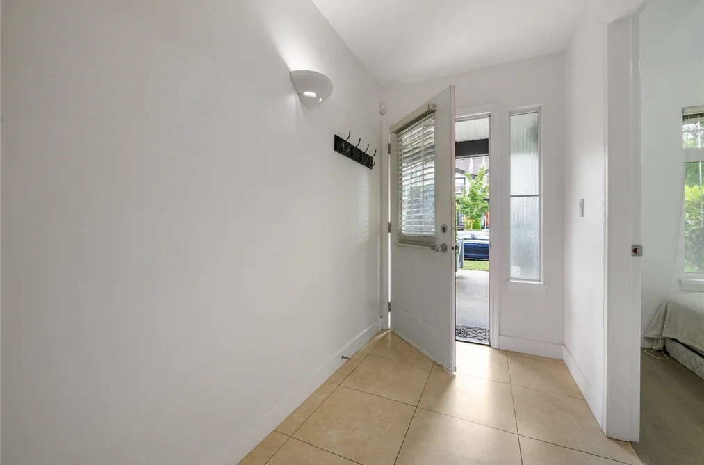 8 18839 69 AVENUE, Surrey, BC — Residential for Sale — Photo 4 of 24