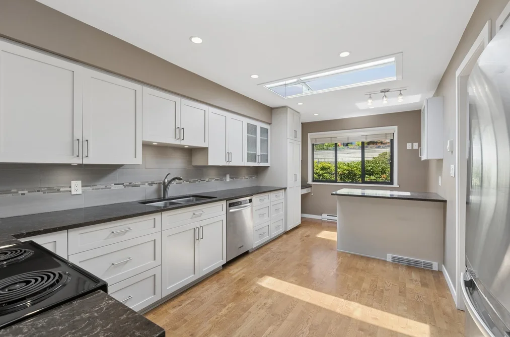 8 2206 FOLKESTONE WAY, West Vancouver BC V7S 2X7, West Vancouver BC — Residential for Sale — Photo 12 of 40