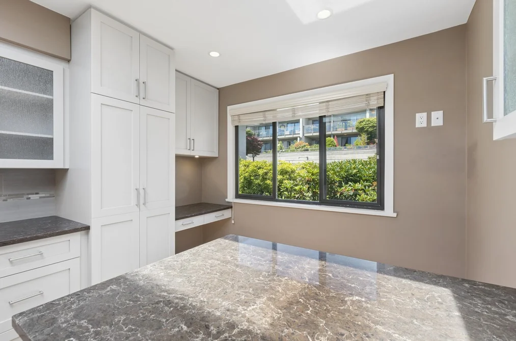 8 2206 FOLKESTONE WAY, West Vancouver BC V7S 2X7, West Vancouver BC — Residential for Sale — Photo 13 of 40