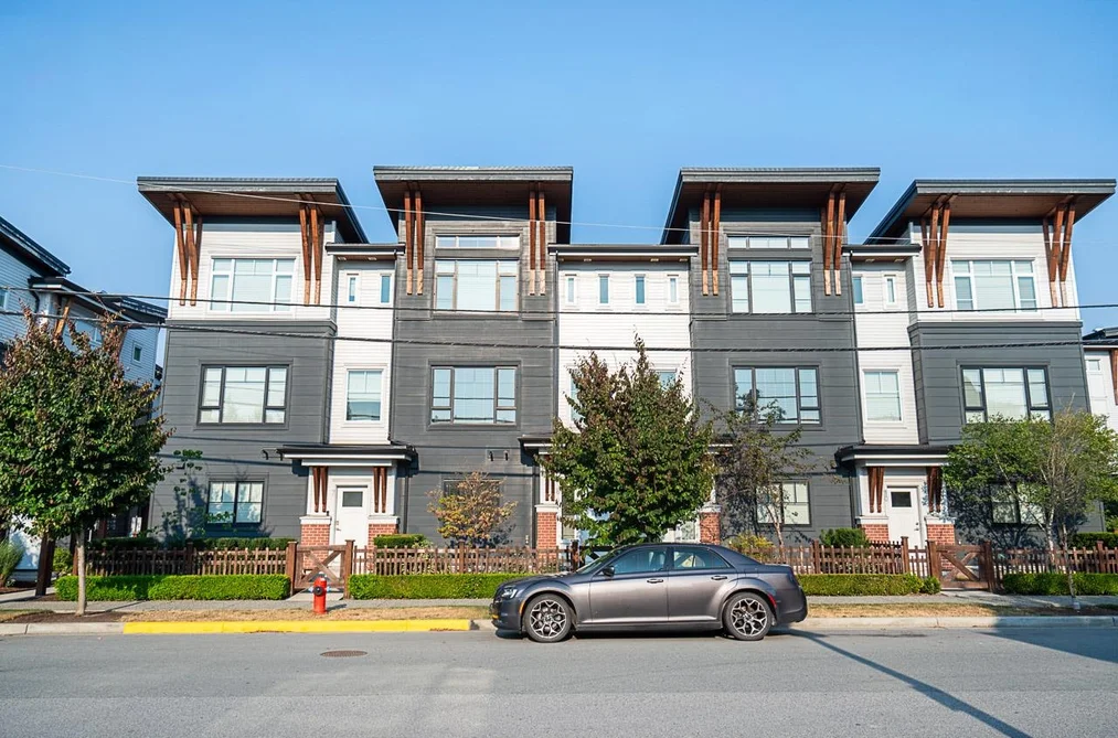 Townhouse for sale at 8 22128 48a Avenue Langley British Columbia - MLS: R3154605