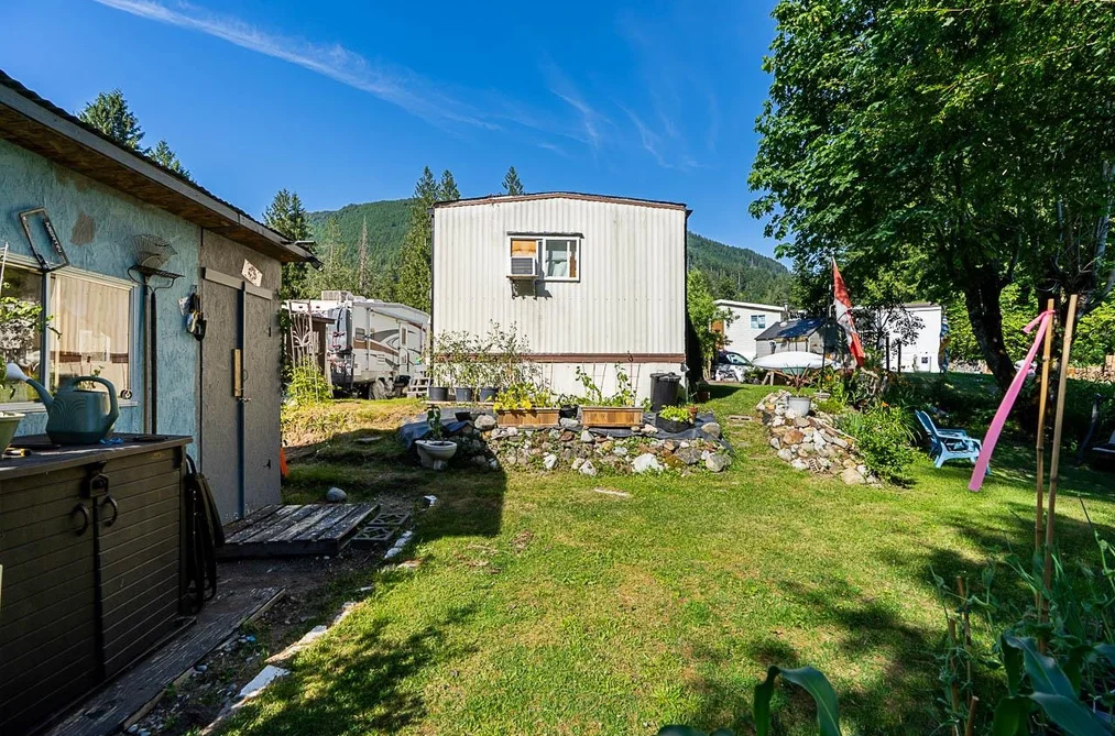 8 2216 LOUGHEED HIGHWAY, Agassiz BC V0M 1A1, Agassiz BC — Residential for Sale — Photo 32 of 34