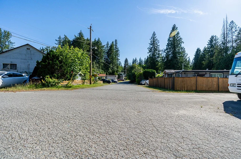 8 2216 LOUGHEED HIGHWAY, Agassiz BC V0M 1A1, Agassiz BC — Residential for Sale — Photo 4 of 34