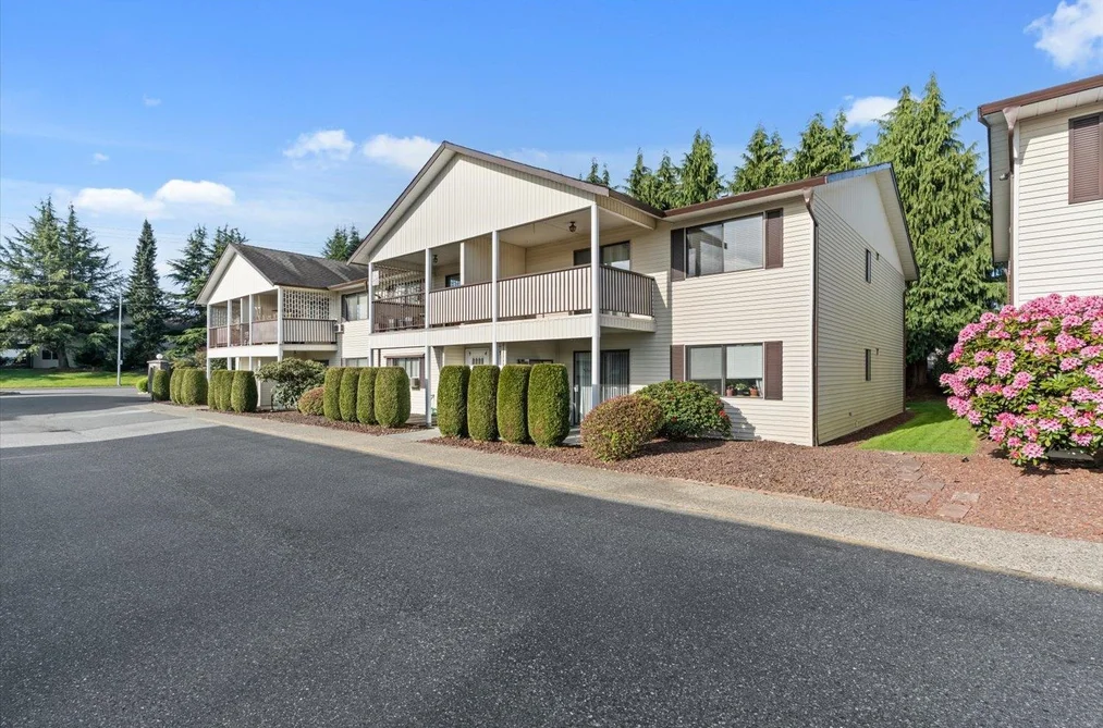 8 32959 GEORGE FERGUSON WAY, Abbotsford BC V2S 7W9, Abbotsford BC — Residential for Sale - Photo 2
