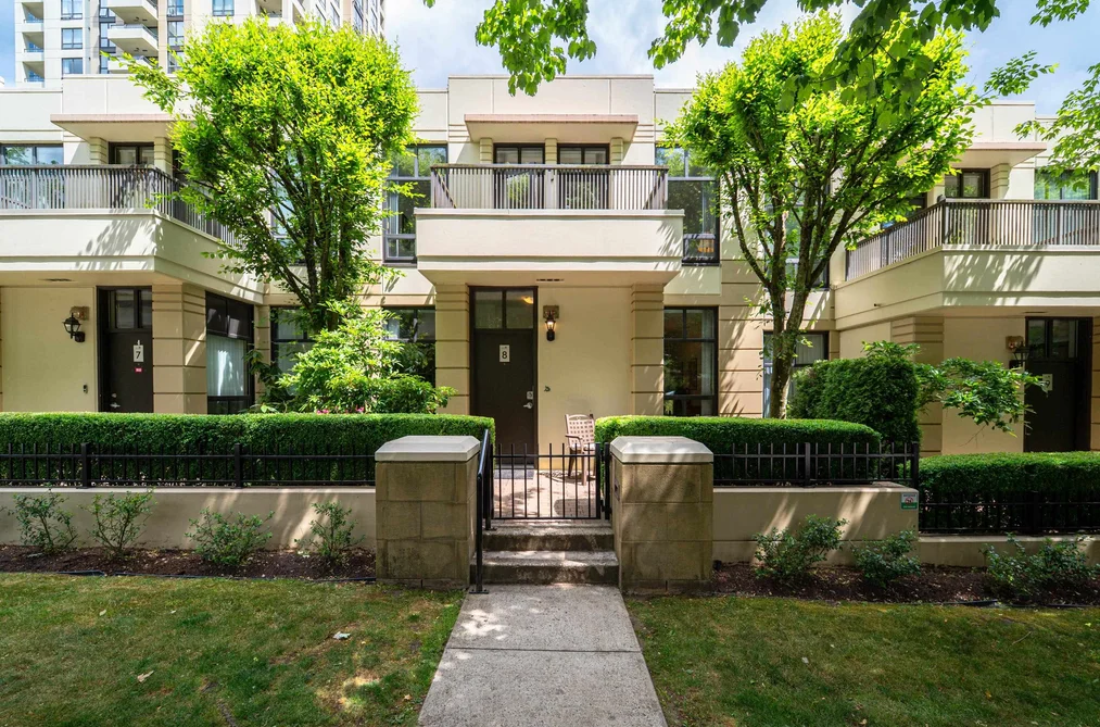 Townhouse for sale at 8 4333 Central Boulevard Burnaby British Columbia - MLS: R3133458