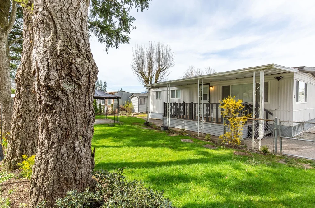 Manufactured Home for sale at 8 45715 Alma Avenue Sardis British Columbia - MLS: R3115622