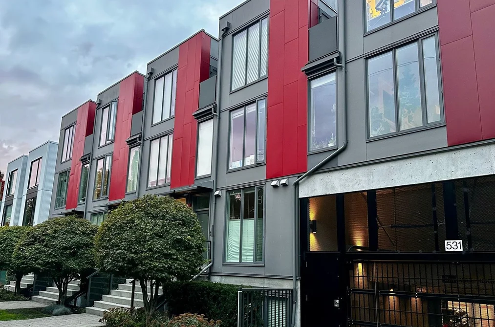 Townhouse for sale at 8 531 E 16th Avenue West Vancouver British Columbia - MLS: R3103521