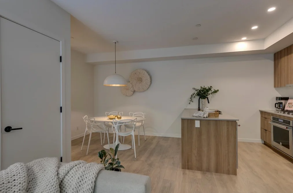 8 533 E 3RD STREET, North Vancouver BC V7L 1G4, North Vancouver BC — Residential for Sale - Photo 6