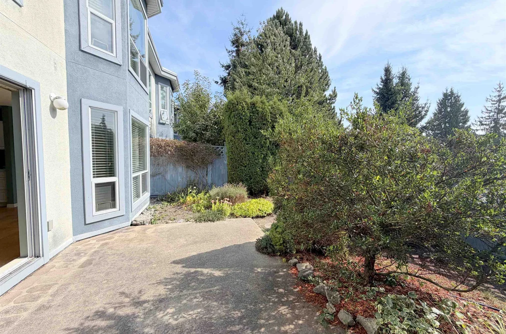 8-5740 Marine Way, Sechelt, BC - Townhouse for Sale - Photo 10 of 22 8-5740 Marine Way, Sechelt, BC - Townhouse for Sale - Photo 10 of 22