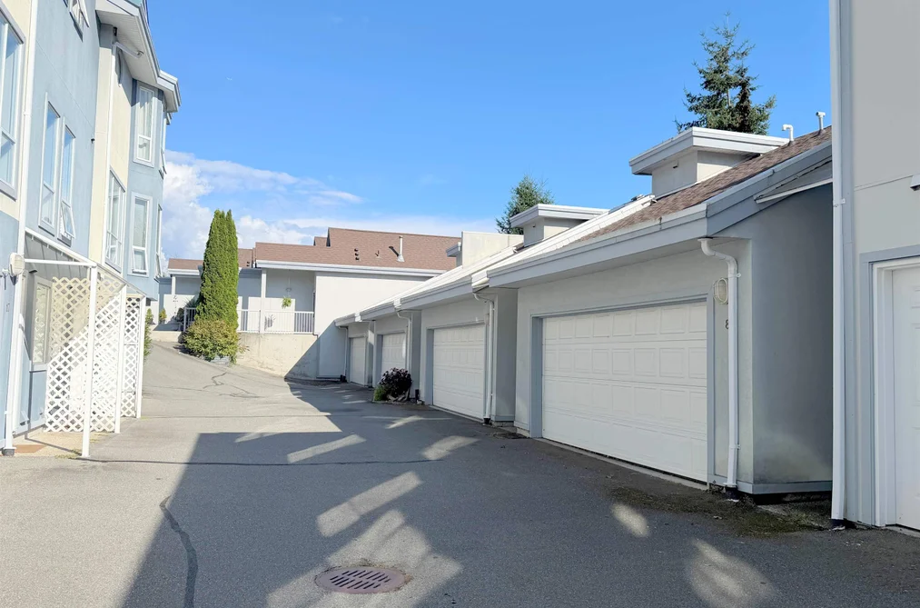 8-5740 Marine Way, Sechelt, BC - Townhouse for Sale - Photo 3 of 22 8-5740 Marine Way, Sechelt, BC - Townhouse for Sale - Photo 3 of 22