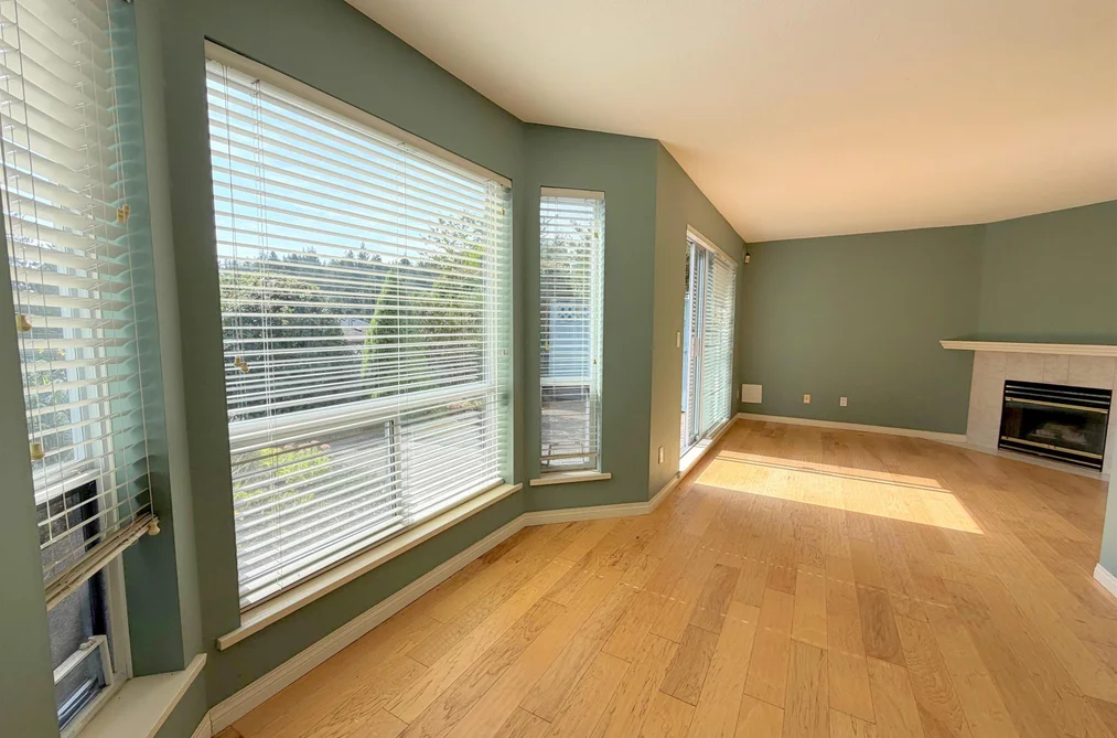 8-5740 Marine Way, Sechelt, BC - Townhouse for Sale - Photo 7 of 22 8-5740 Marine Way, Sechelt, BC - Townhouse for Sale - Photo 7 of 22
