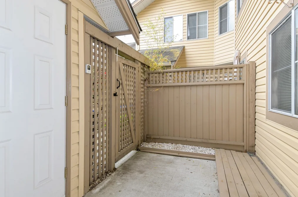 8 6140 192 STREET, Surrey BC V3S 7V7, Surrey BC — Residential for Sale - Photo 3