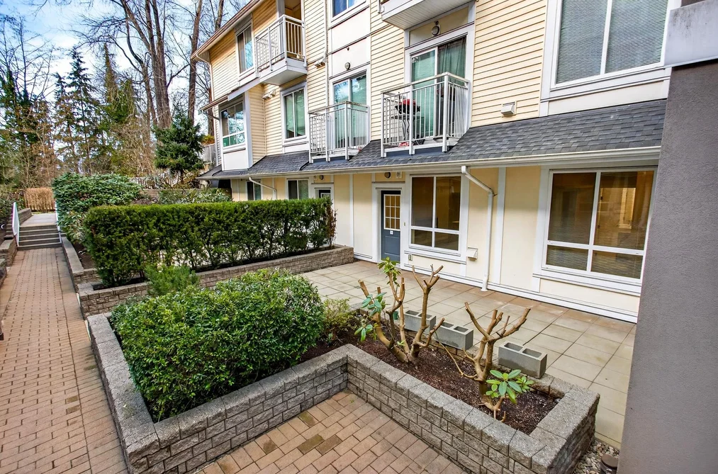 8 6965 HASTINGS STREET, Burnaby BC V5B 1S9, Burnaby BC — Residential for Sale - Photo 3