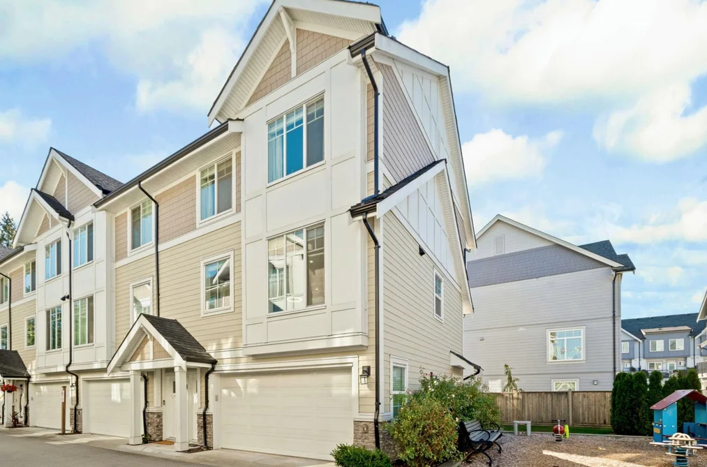 Townhouse for sale at 8 7056 192 Street Surrey British Columbia - MLS: R3147194