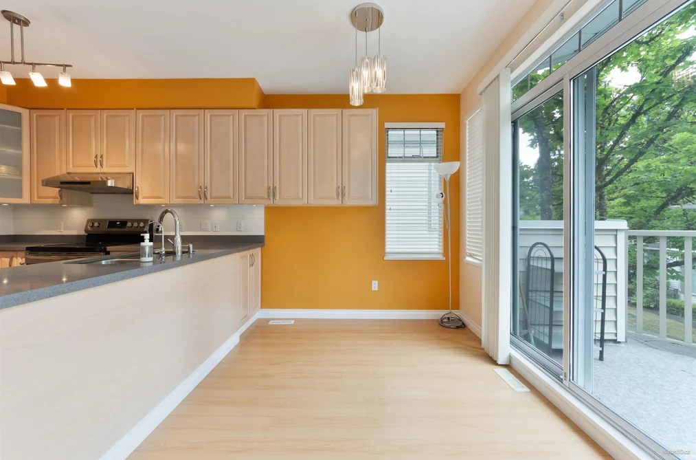 8 7500 CUMBERLAND STREET, Burnaby BC V3N 4Z9, Burnaby BC — Residential for Sale — Photo 5 of 11