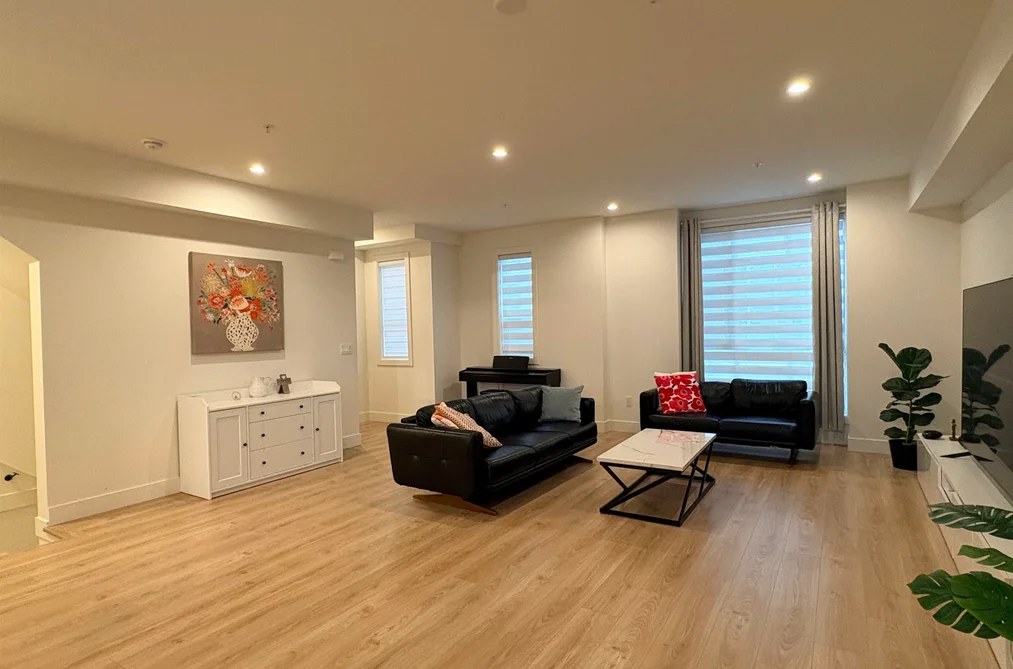 Townhouse for sale at 8 7670 207 Street Langley British Columbia - MLS: R3101281