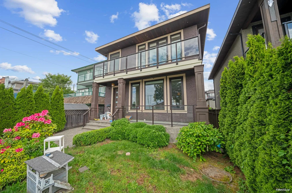 House for sale at 8 Glynde Avenue Burnaby British Columbia - MLS: R3125135