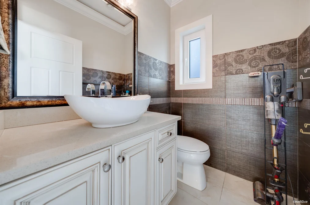 8 GLYNDE AVENUE, Burnaby BC V5B 3J2, Burnaby BC — Residential for Sale - Photo 4