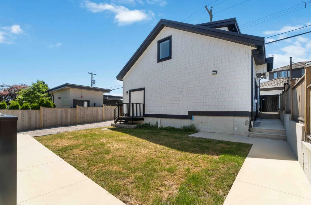 8007 Elliott Street, Vancouver, BC - MLS: R3162589 - Photo 4 8007 Elliott Street, Vancouver, BC - MLS: R3162589 - Photo 4