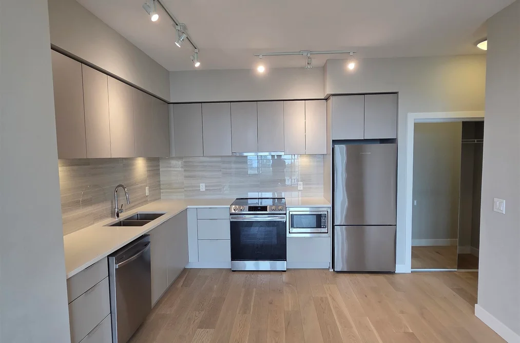 801 8761 UNIVERSITY CRESCENT, Burnaby BC V5A 0G3, Burnaby BC — Residential for Sale - Photo 2