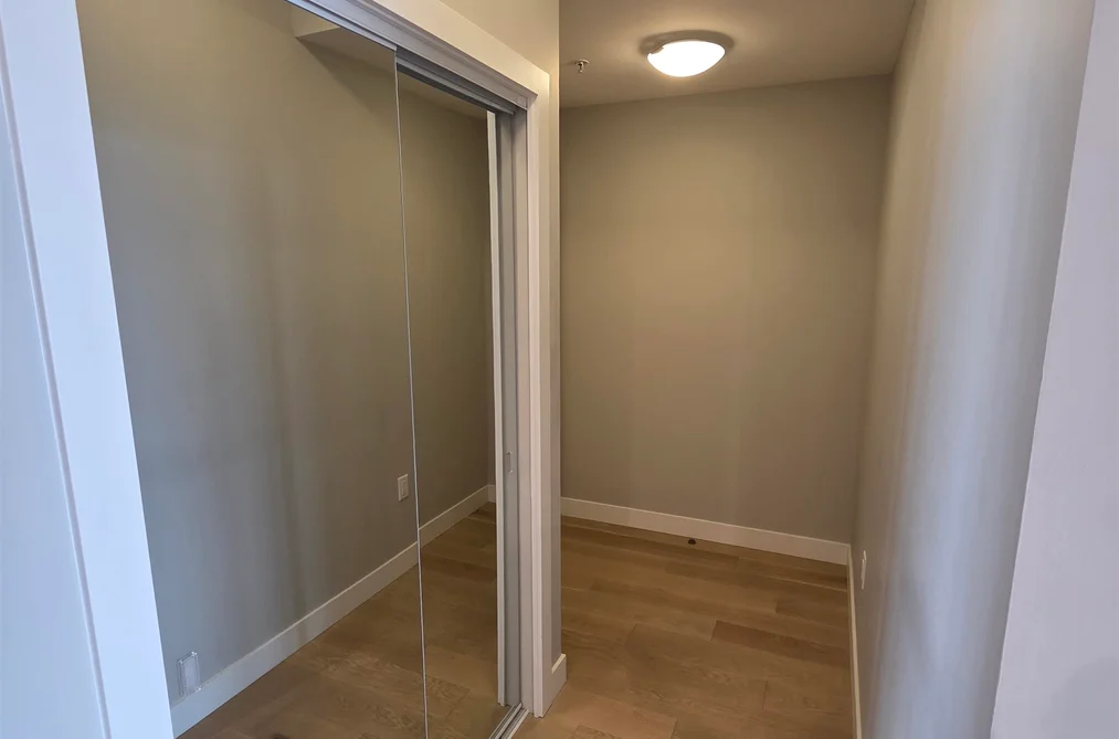 801 8761 UNIVERSITY CRESCENT, Burnaby BC V5A 0G3, Burnaby BC — Residential for Sale - Photo 5