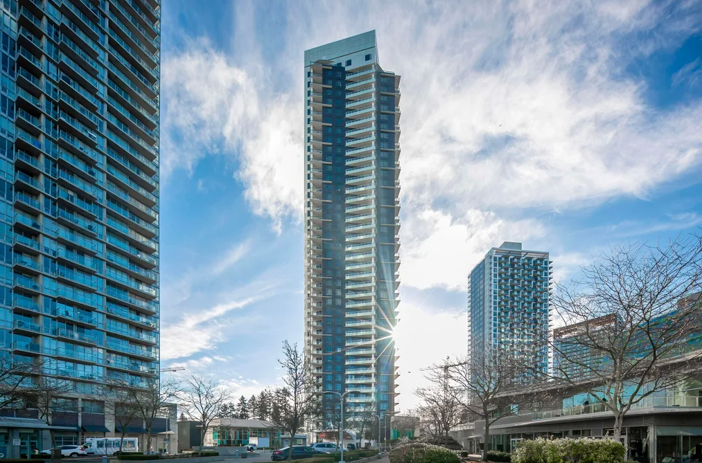 Condo for sale at 801 9887 Whalley Boulevard Surrey British Columbia - MLS: R3139328