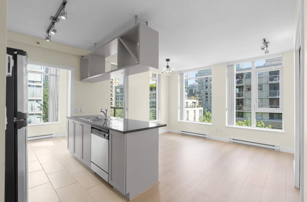 802 1001 HOMER STREET, Vancouver BC V6B 1M9, Vancouver BC — Residential for Sale — Photo 3 of 35