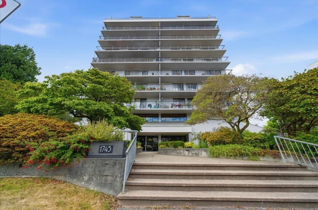 802 1745 ESQUIMALT AVENUE, West Vancouver BC V7V 1R7, West Vancouver BC — Residential for Sale - Main Photo