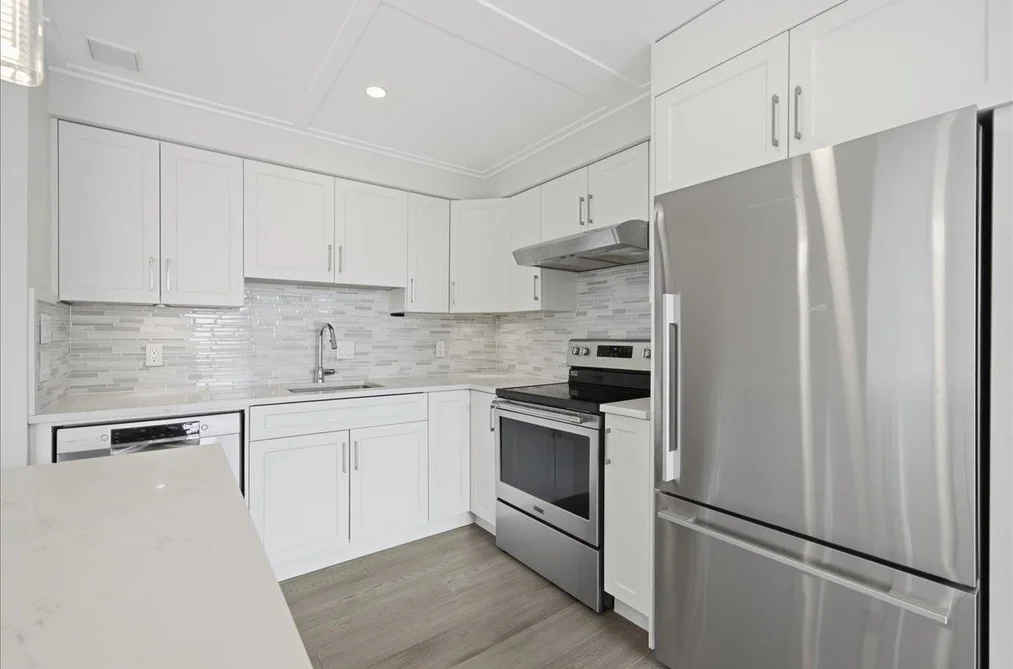 802 1745 ESQUIMALT AVENUE, West Vancouver BC V7V 1R7, West Vancouver BC — Residential for Sale — Photo 18 of 40
