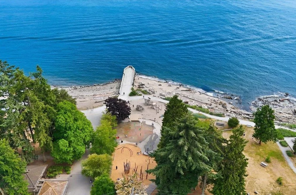 802 1745 ESQUIMALT AVENUE, West Vancouver BC V7V 1R7, West Vancouver BC — Residential for Sale - Photo 2
