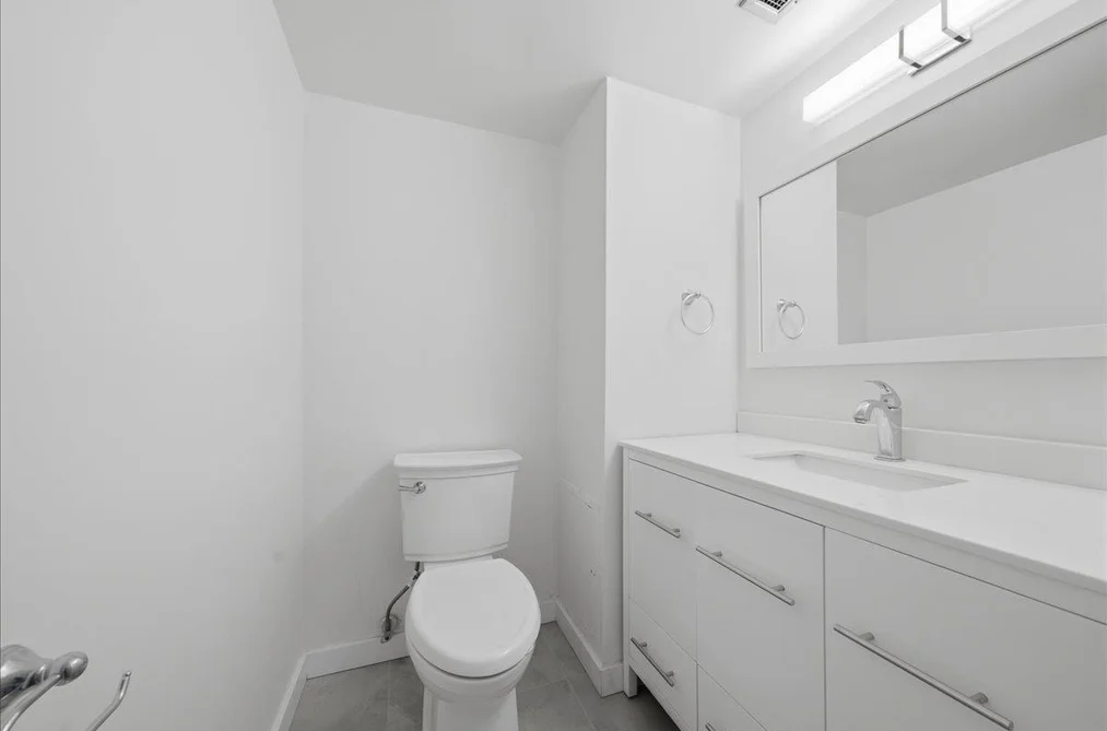 802 1745 ESQUIMALT AVENUE, West Vancouver BC V7V 1R7, West Vancouver BC — Residential for Sale — Photo 26 of 40