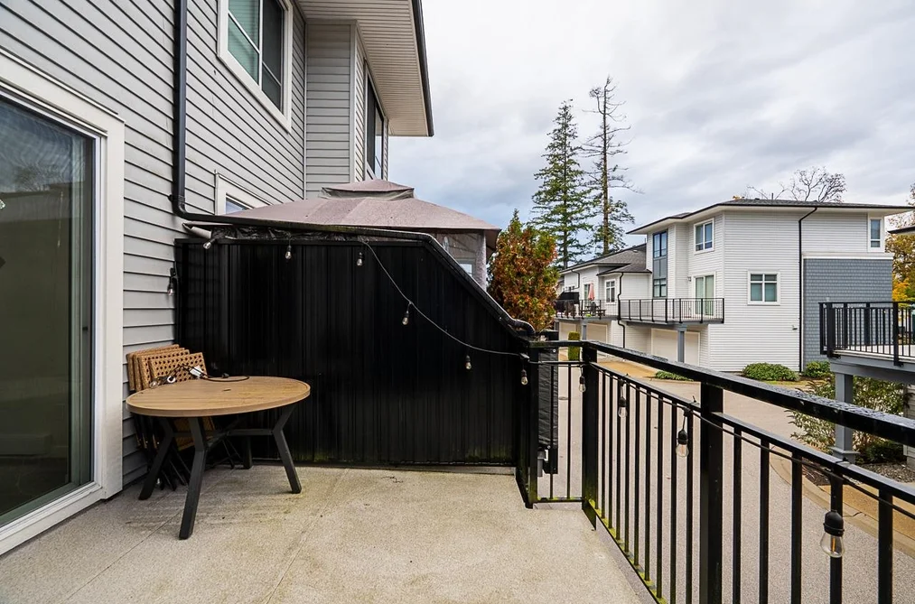 802-18505 Laurensen Place, Surrey, BC - Townhouse for Sale - Photo 33 of 39