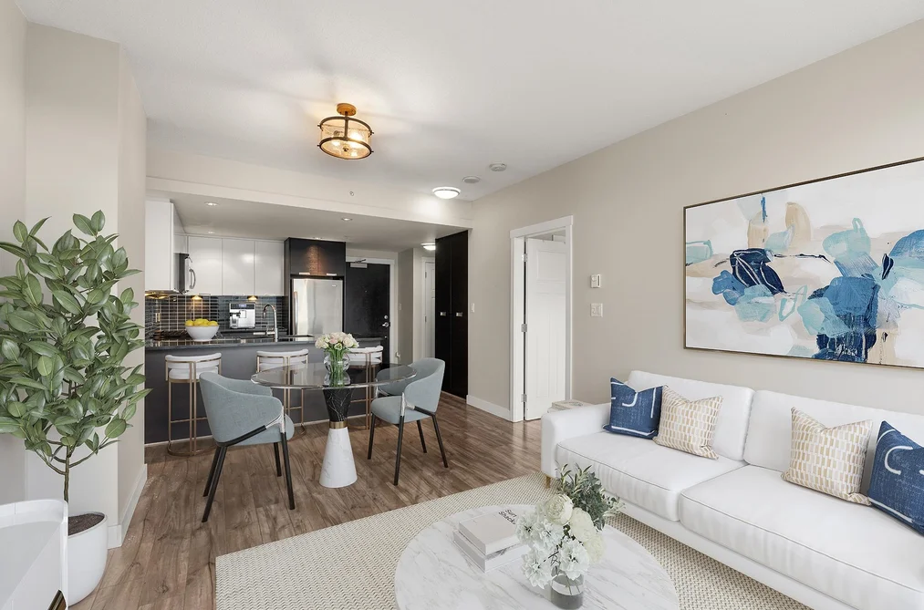 Condo for sale at 802 2968 Glen Drive Coquitlam British Columbia - MLS: R3115620