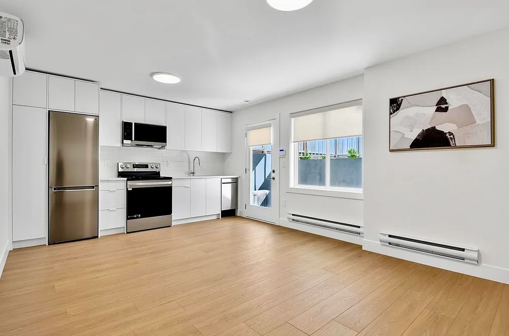 1 8029 MACPHERSON AVENUE, Burnaby BC V5J 4P5, Burnaby BC — Residential for Sale — Photo 30 of 37