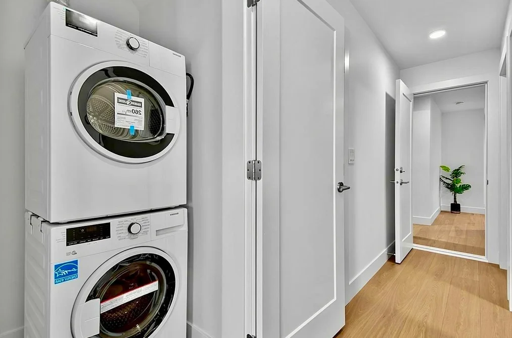 1 8029 MACPHERSON AVENUE, Burnaby BC V5J 4P5, Burnaby BC — Residential for Sale — Photo 32 of 37