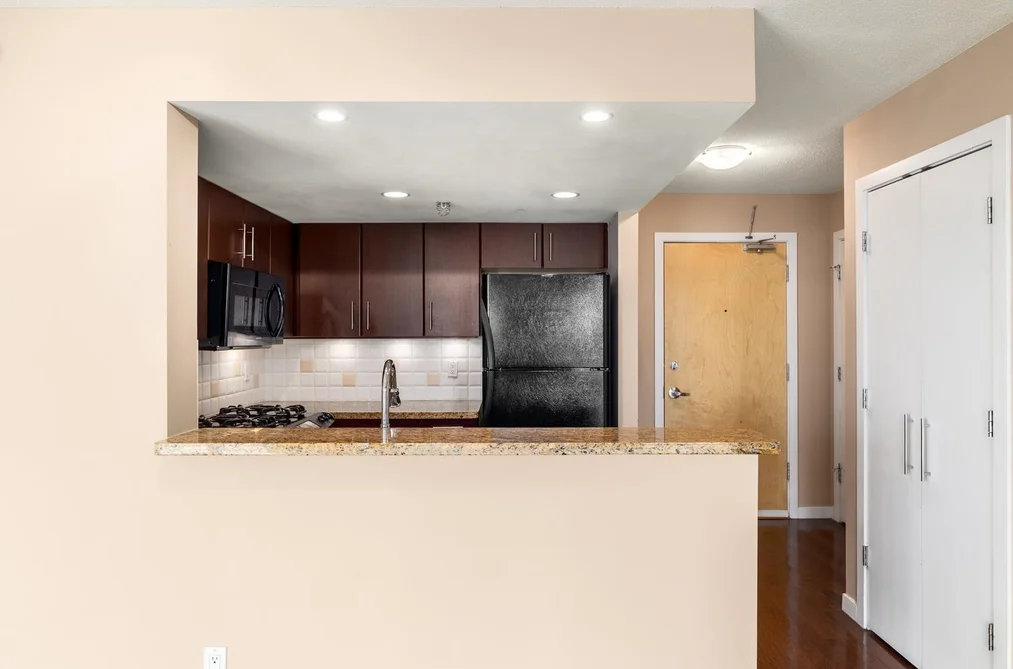 803 120 MILROSS AVENUE, Vancouver BC V6A 4K7, Vancouver BC — Residential for Sale - Photo 4