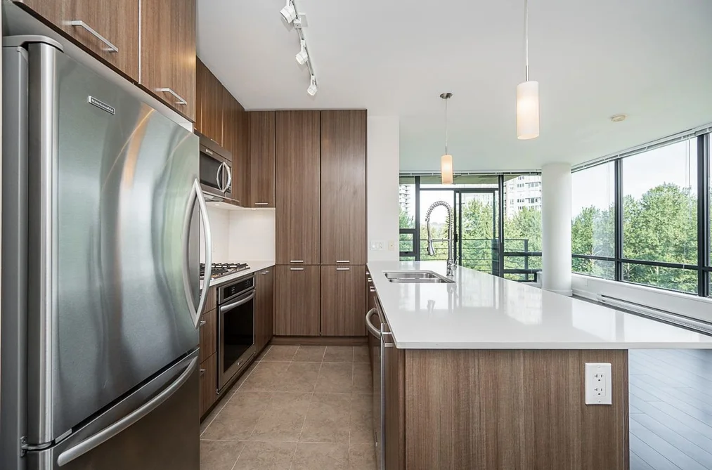 803 301 CAPILANO ROAD, Port Moody BC V3H 0G6, Port Moody BC — Residential for Sale — Photo 13 of 40