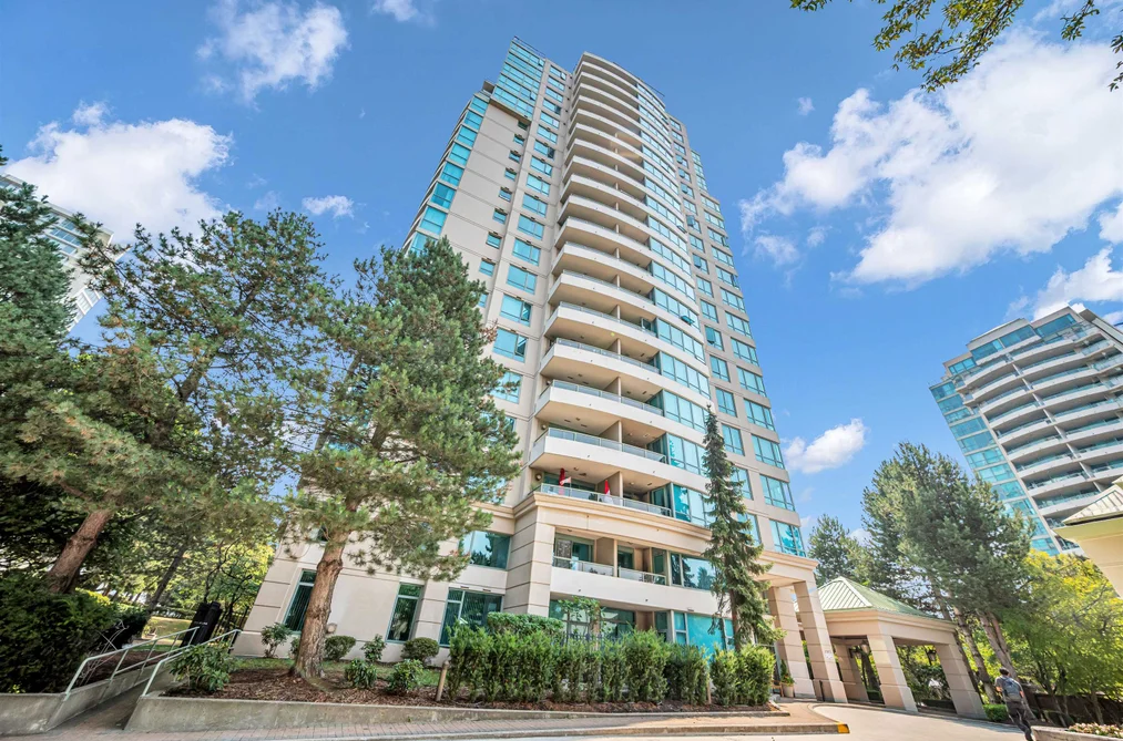 Condo for sale at 803 6611 Southoaks Crescent Burnaby British Columbia - MLS: R3153769